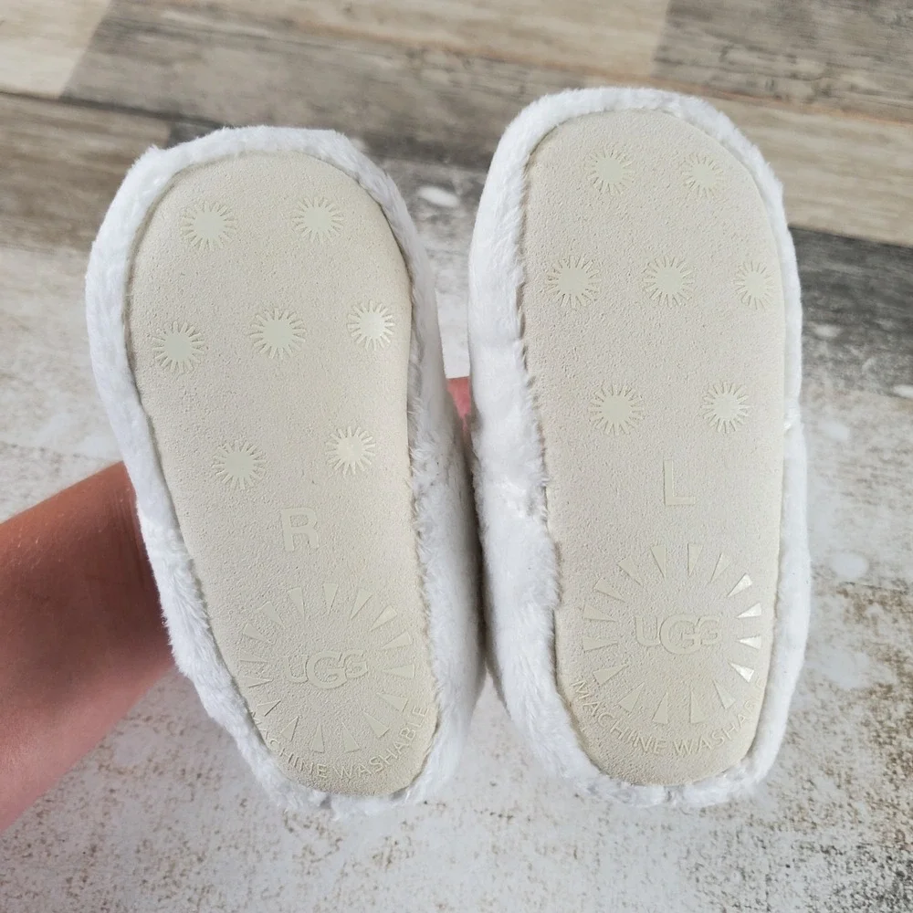Ugg Bixbee Kids Booties Sz 4 - 5 Vanilla Fleece Hook & Loop Comfort Round Toe